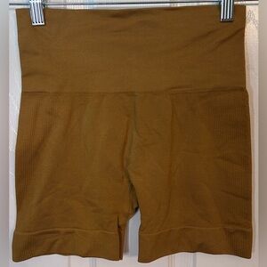 SET Active Sculptflex Power Shorts- Yellow/Gold Size Small